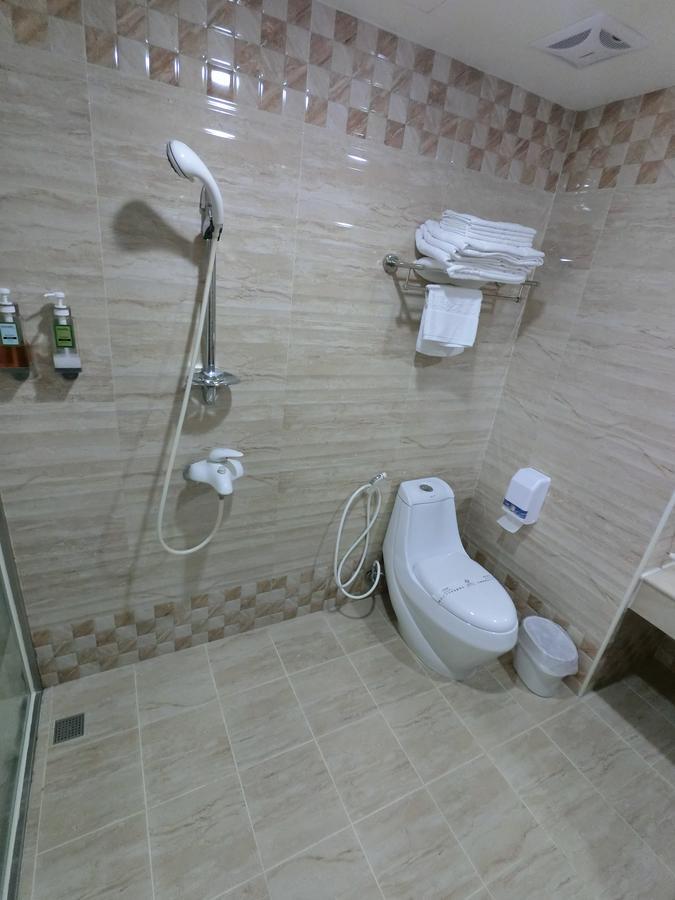 מלון 雲林斗六福爾摩莎大飯店 מראה חיצוני תמונה